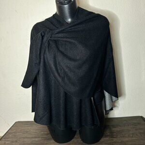 Rapti Fashion 100 % Cashmere Buckle Shawl. Grey & Black Reversible NWT